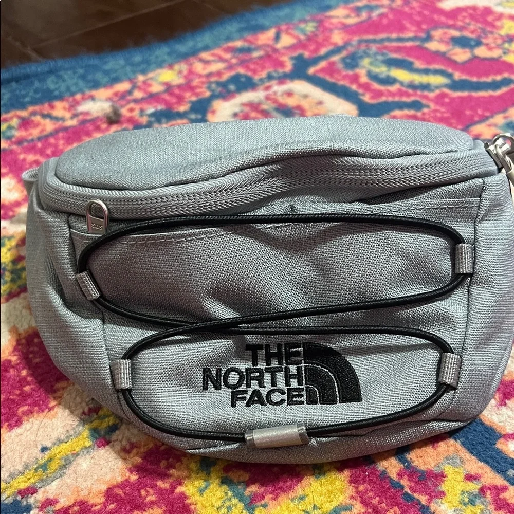 The North Face Light Gray Belt Bag Jester lumbar sling bag - Picture 2 of 7